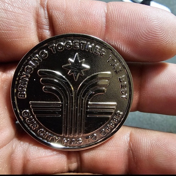 Celebrate Springfield Silver Tone Metalic Challenge Coin Commemorative Token - Picture 8 of 11